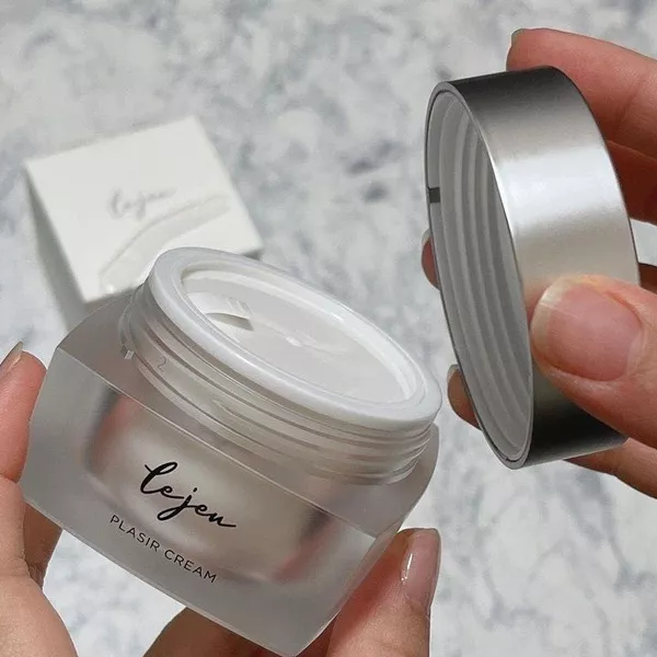 Увлажняющий крем для лица Лежу, Lejeu Plasir Cream.